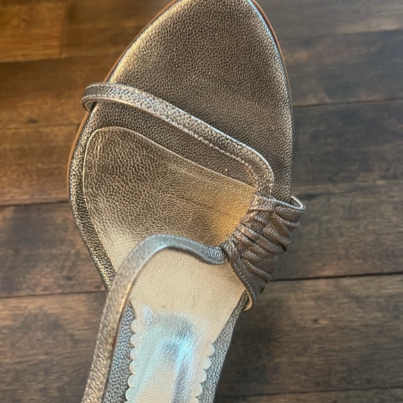 Sandals - Picture 3 of 6